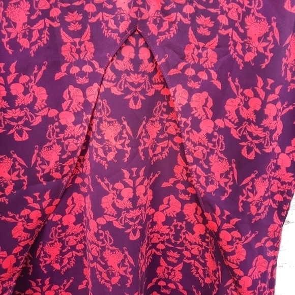 🌟 CAbi 3258 Cameo Plum Split layer Blouse Tank Top size medium - Picture 5 of 7